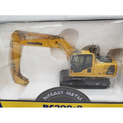 け*ん様 KOMATSU PC200 ミニカー 可動アーム付き け*ん様 KOMATSU PC200 ミニカー 可動アーム付き Amazon | コマツ 1/50