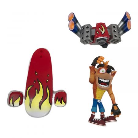 クラッシュバンディクー 開封品 デラックスフィギュア｜トレファクONLINE