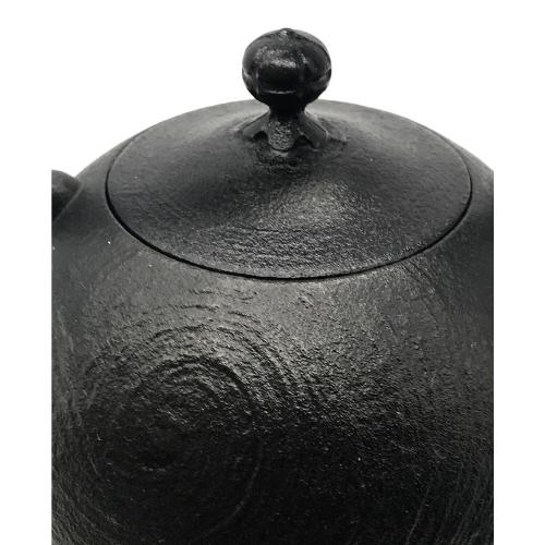 南部鉄器 (ナンブテッキ) 鉄瓶