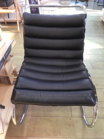 MRラウンジチェアー ブラック ミース・ファン・デル・ローエ @