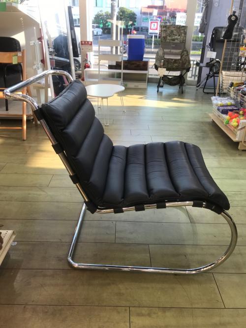 MRラウンジチェアー ブラック ミース・ファン・デル・ローエ @