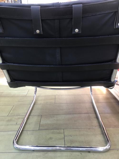 MRラウンジチェアー ブラック ミース・ファン・デル・ローエ @