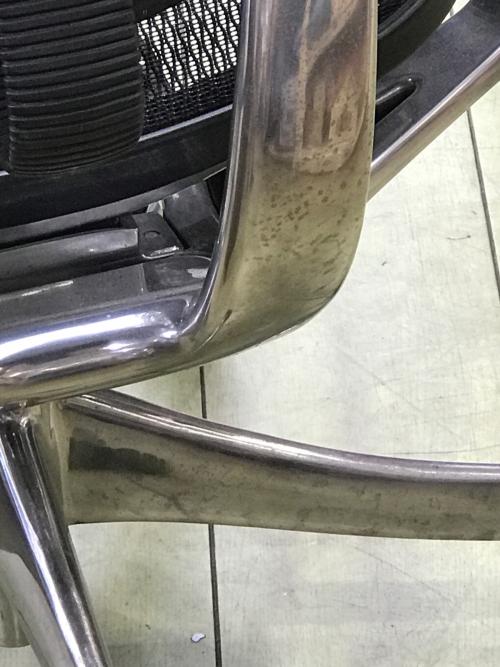 Ergohuman Pro (エルゴヒューマン・プロ) オフィスチェア ブラック ジャケットハンガー固定ネジ欠品