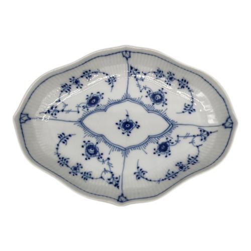 ROYAL COPENHAGEN (ロイヤル・コペンハーゲン) 舟形ディッシュ ブルーフルーテッド・プレイン