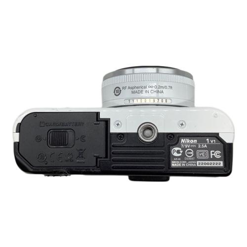 Nikon (ニコン) デジタル一眼レフカメラ 1V1