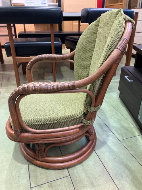 KAZAMA (カザマ) 回転式ラタンチェア グリーン×ナチュラル 1人