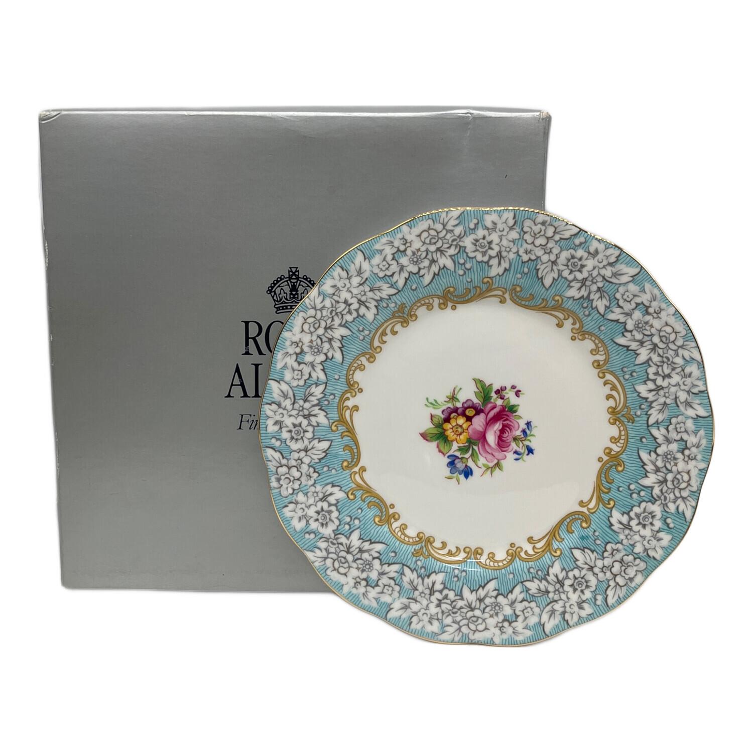 未使用◇ロイヤルアルバート◇ケーキ皿6枚+サンドウィッチプレート◇合計7点 未使用！ロイヤルアルバート プチポアン6枚 デザート皿 ケーキ皿