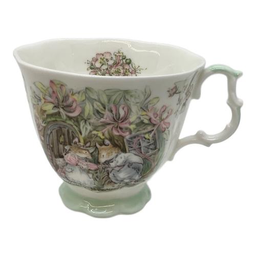 ROYAL DOULTON (ロイヤルドルトン) カップ&ソーサー ブランブリーヘッジ フォーシーズン