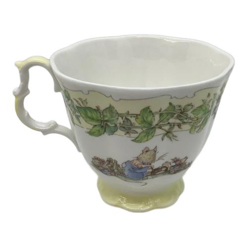 ROYAL DOULTON (ロイヤルドルトン) カップ&ソーサー ブランブリーヘッジ フォーシーズン