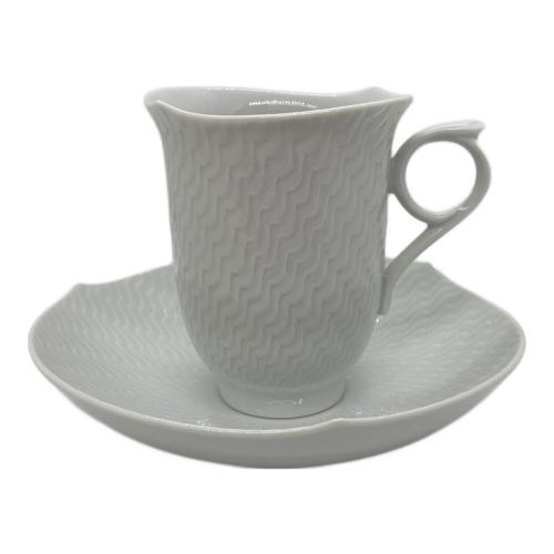 Meissen (マイセン) カップ&ソーサー 波の戯れホワイト