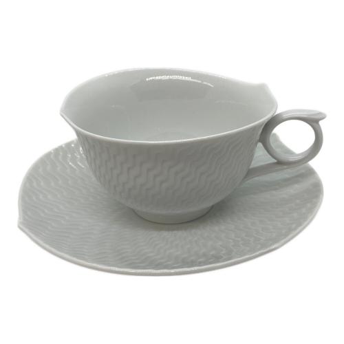 Meissen (マイセン) カップ&ソーサー 波の戯れホワイト