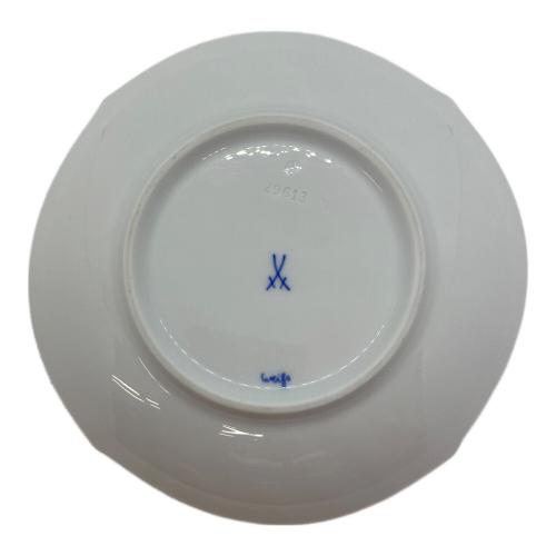 Meissen (マイセン) カップ&ソーサー 波の戯れホワイト