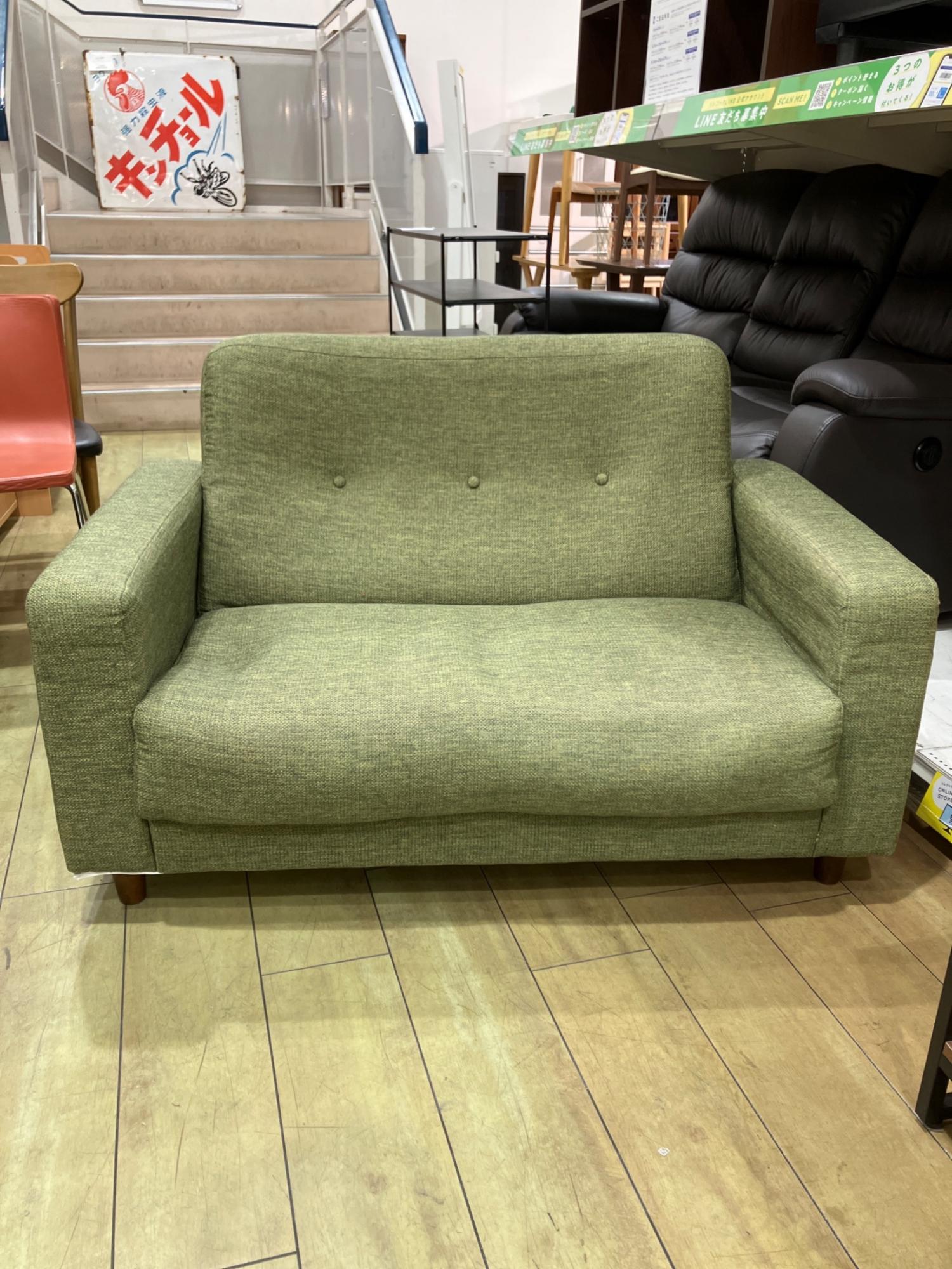 【トレファク中央林間店】 GAMMA ARREDAMENTI 2人掛けソファー 総革 グリーン 家具多数取扱い中！】ニトリ 北欧風2人掛けソファー グリーン が入荷