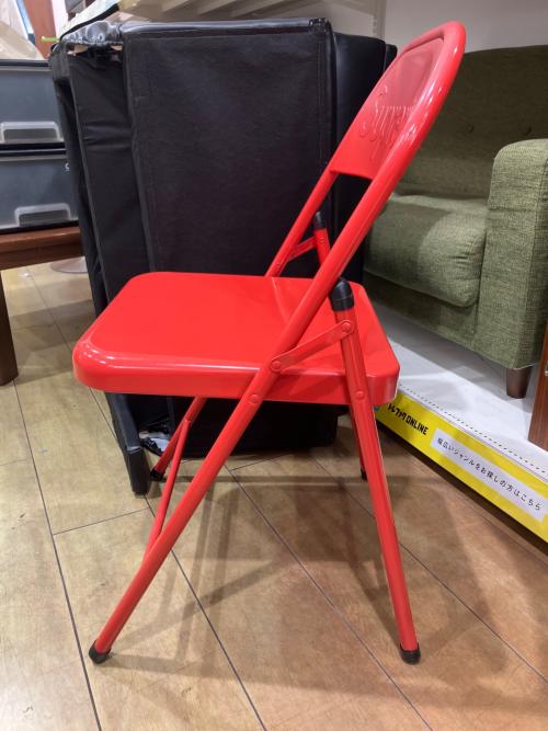 SUPREME (シュプリーム) パイプ椅子 レッド