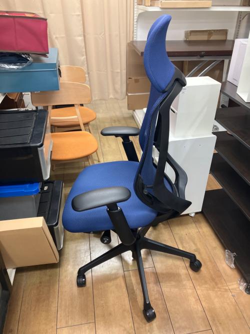 オカムラ シルフィー エクストラハイバック ブラック×ブルー