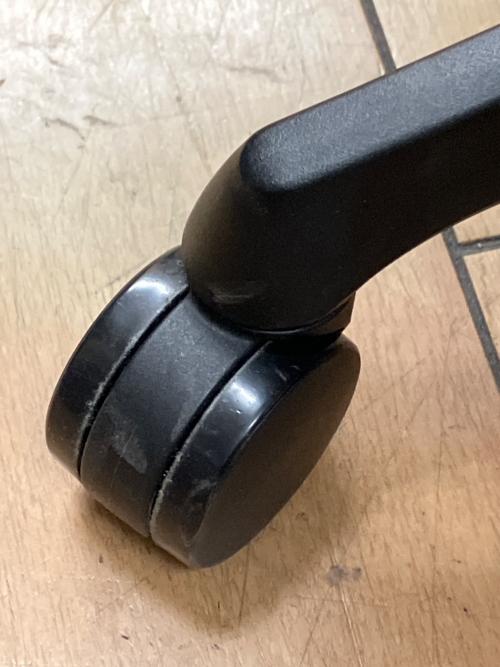 オカムラ シルフィー エクストラハイバック ブラック×ブルー