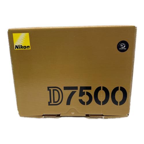 Nikon (ニコン) デジタル一眼レフカメラ D7500