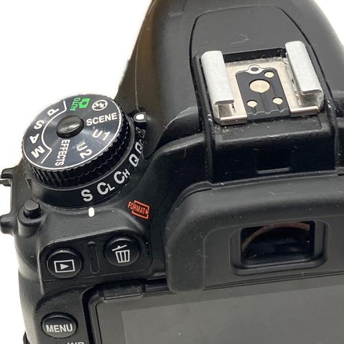 Nikon (ニコン) デジタル一眼レフカメラ D7500