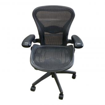 Herman Miller (ハーマンミラー) アーロンチェア Aサイズ クラシックモデル グラファイトベース ランバーサポートフル装備 @ ブラック