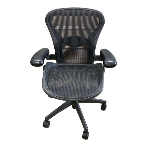 Herman Miller (ハーマンミラー) アーロンチェア Aサイズ クラシックモデル グラファイトベース ランバーサポートフル装備 @ ブラック