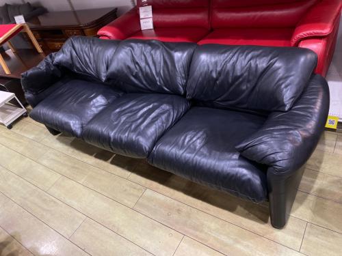 CASSINA (カッシーナ) 3人掛けソファー @ Π ブラック MARALUNGA