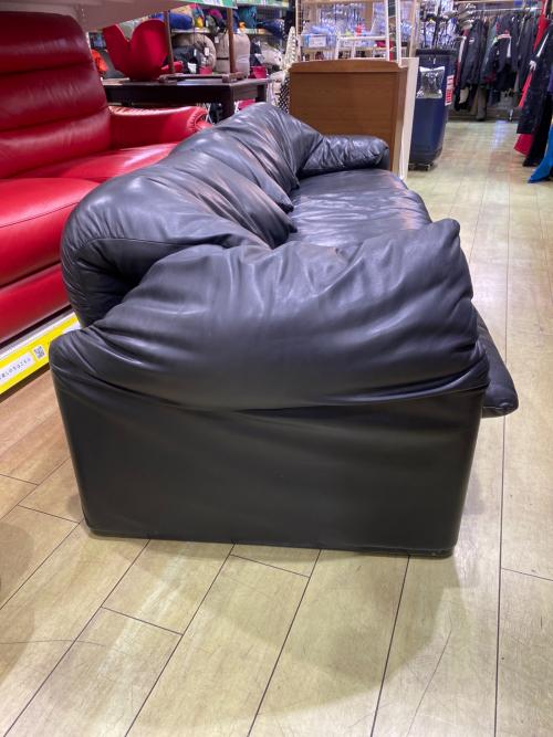 CASSINA (カッシーナ) 3人掛けソファー @ Π ブラック MARALUNGA