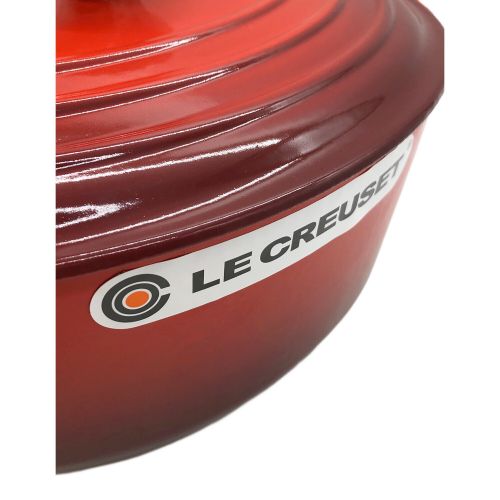 LE CREUSET (ルクルーゼ) シグニチャー ココット・オーバル チェリーレッド 未使用品