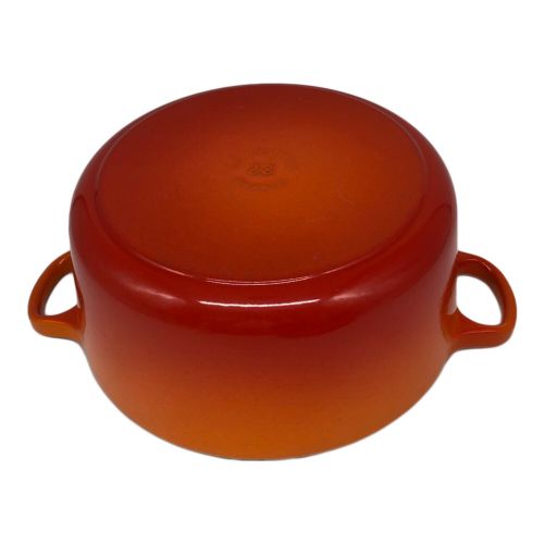 LE CREUSET (ルクルーゼ) 両手鍋 口径22㎝ オレンジ ココットロンド