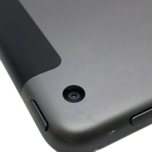 Apple iPad(第9世代) 画面一部ヤケ有 MK473J/A Wi-Fi+Cellularモデル 修理履歴無し 64GB iOS バッテリー:Bランク 程度:Bランク ▲ サインアウト確認済 355948284390441