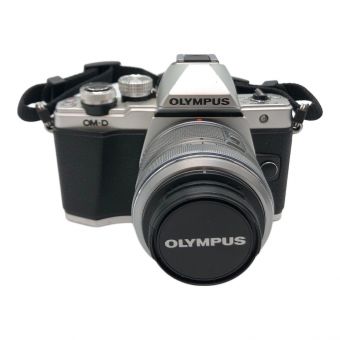 OLYMPUS ミラーレス一眼カメラ OM-D Mark II