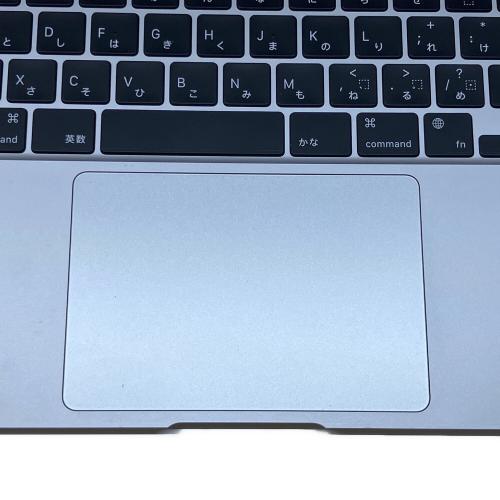 Apple MacBook Air (M1, 2020) ※充電ケーブル欠品
