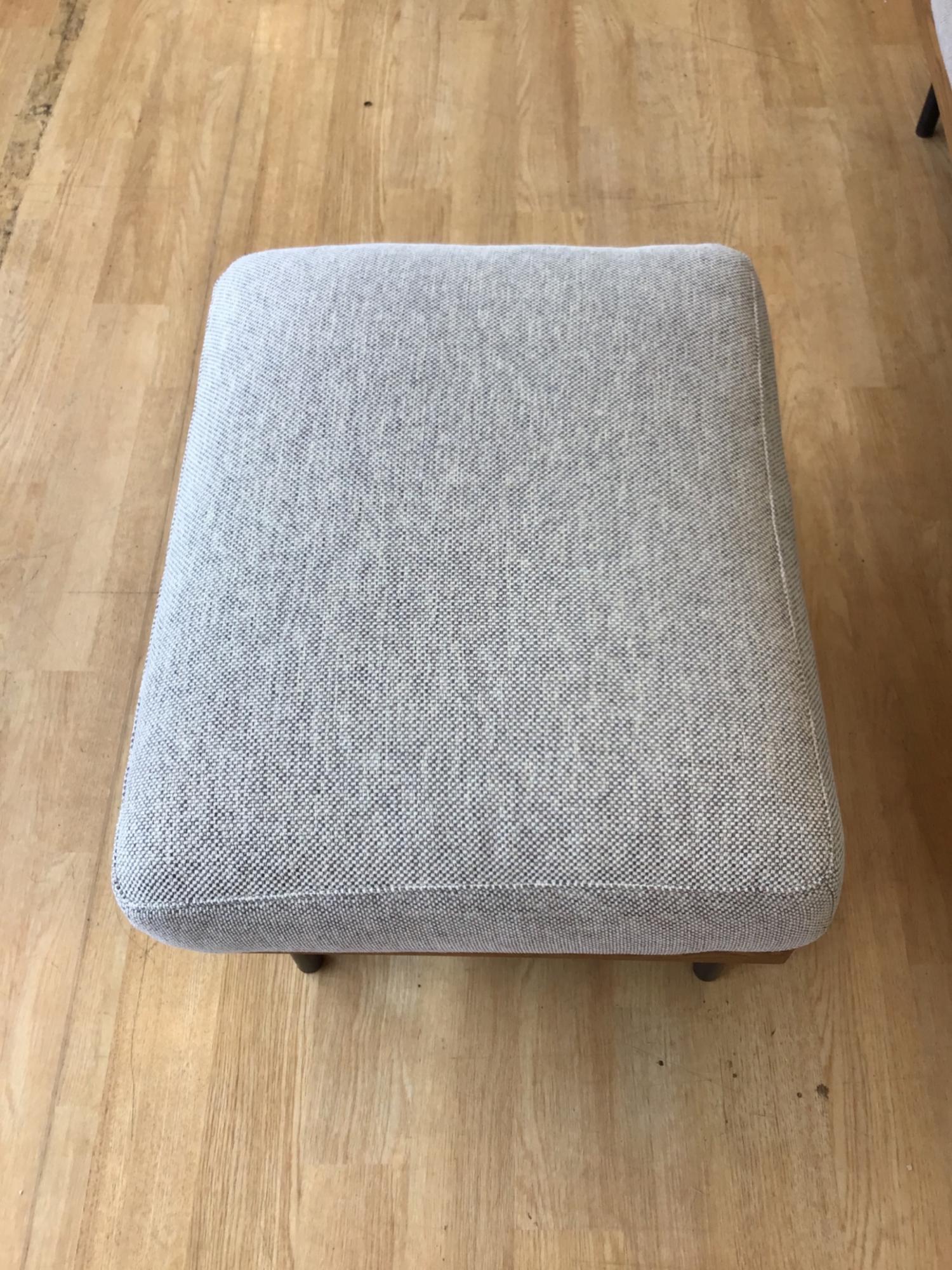 UNICO (ウニコ) 2人掛けソファー グレー オットマン付 TREL covering