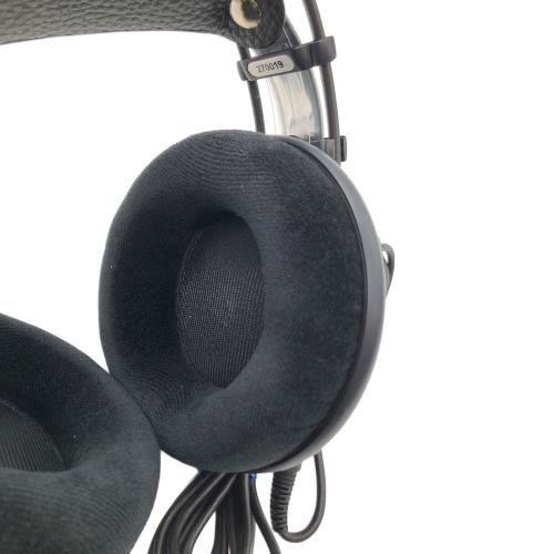 AKG (アーカーゲー) オープンエアー型有線ヘッドホン ダイナミック型  再生周波数帯域10Hz～39.8kHz  インピーダンス62 Ω 音圧感度93 dB K702