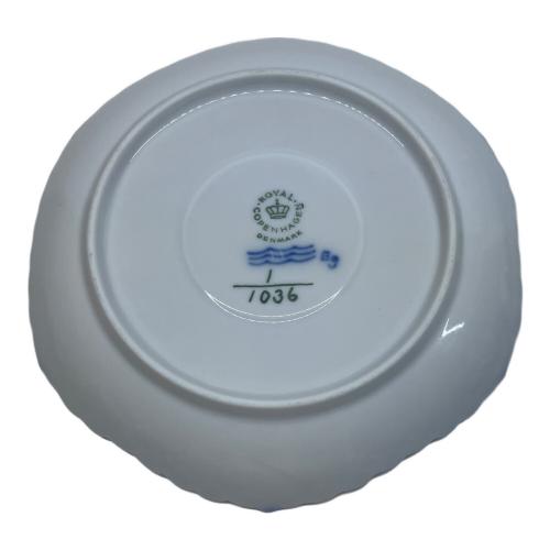 ROYAL COPENHAGEN (ロイヤル・コペンハーゲン) カップ&ソーサー ブルーフルーテッド・フルレース