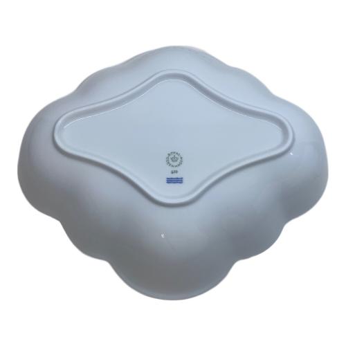 ROYAL COPENHAGEN (ロイヤル・コペンハーゲン) フラワーボウル ▲ ホワイトパルメッテ