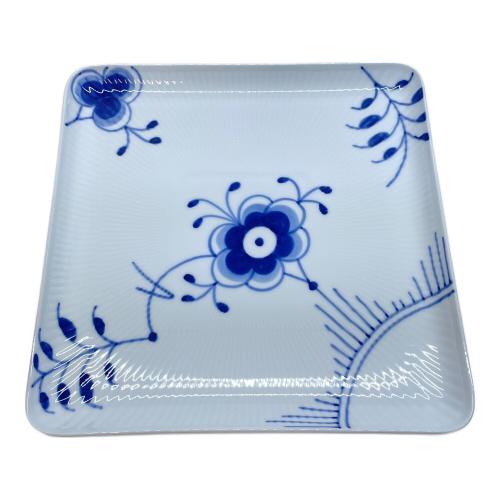 ROYAL COPENHAGEN (ロイヤル・コペンハーゲン) スクエアディッシュ ▲ ブルーフルーテッド