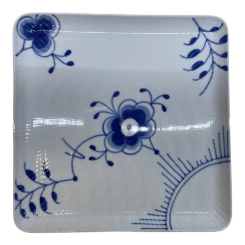 ROYAL COPENHAGEN (ロイヤル・コペンハーゲン) スクエアディッシュ ▲ ブルーフルーテッド