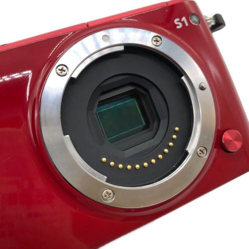 Nikon (ニコン) ミラーレス一眼カメラ S1 1011万画素(有効画素) 13.2mm×8.8mm CMOS 専用電池 SDHCカード SDカード SDXCカード 標準：ISO100～6400 23000280