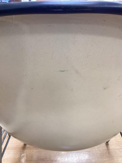 Herman Miller (ハーマンミラー) シェルチェア ブラック スタッキングベース