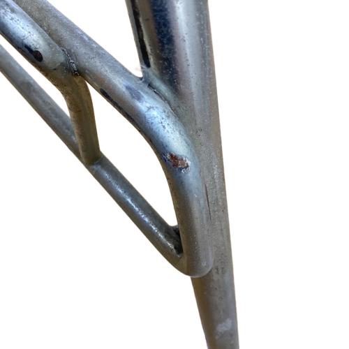 Herman Miller (ハーマンミラー) シェルチェア ブラック スタッキングベース