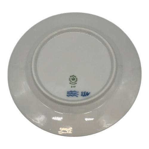 ROYAL COPENHAGEN (ロイヤル・コペンハーゲン) プレート ブルーフルーテッド・ハーフレース