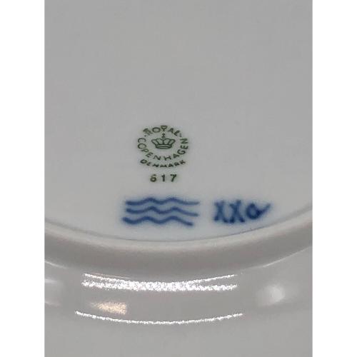 ROYAL COPENHAGEN (ロイヤル・コペンハーゲン) プレート ブルーフルーテッド・ハーフレース