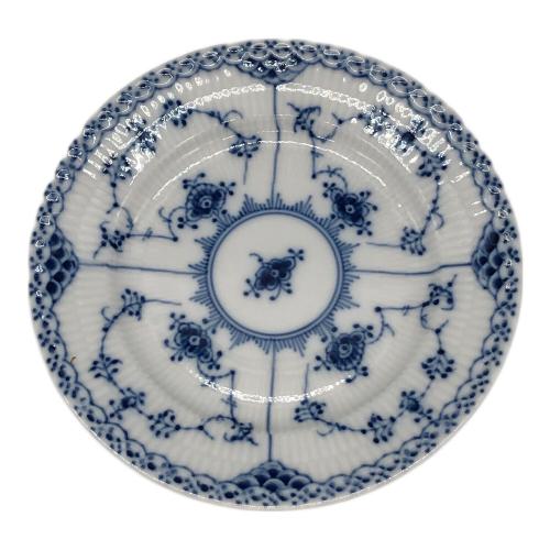 ROYAL COPENHAGEN (ロイヤル・コペンハーゲン) プレート ブルーフルーテッド・ハーフレース