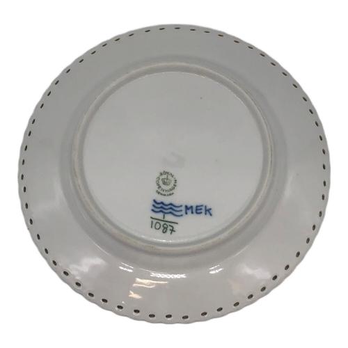 ROYAL COPENHAGEN (ロイヤル・コペンハーゲン) プレート 17cm ブルーフルーテッド・フルレース
