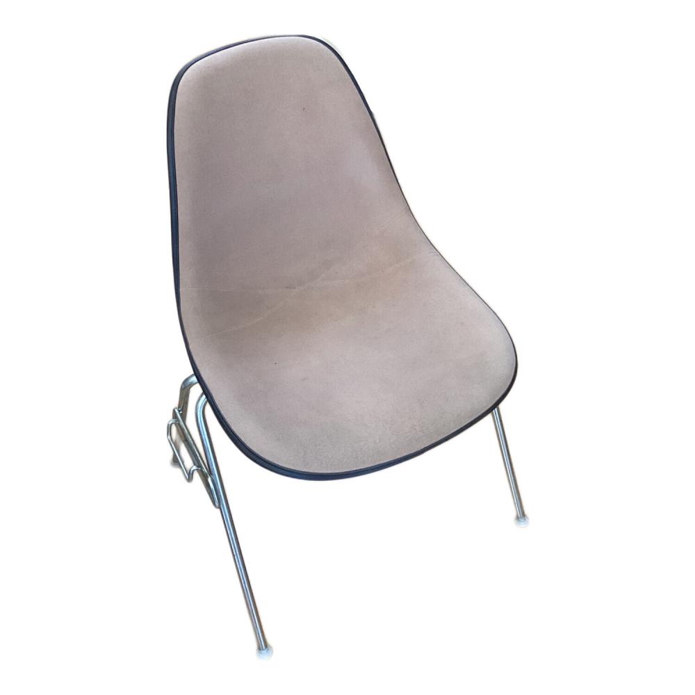Herman Miller (ハーマンミラー) シェルチェア ブラック×ブラウン