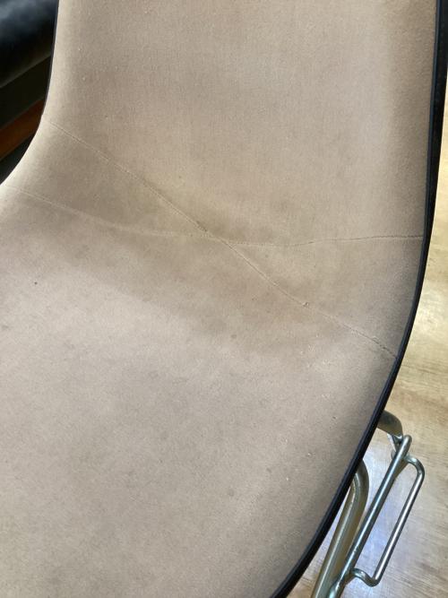 Herman Miller (ハーマンミラー) シェルチェア ブラック×ブラウン