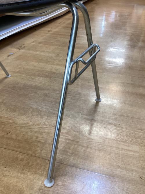 Herman Miller (ハーマンミラー) シェルチェア ブラック×ブラウン