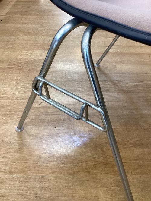 Herman Miller (ハーマンミラー) シェルチェア ブラック×ブラウン