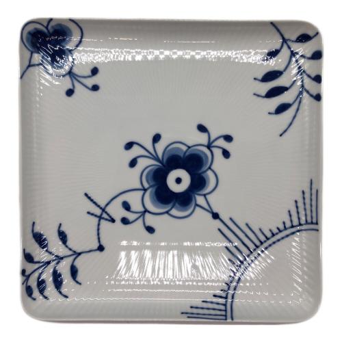 ROYAL COPENHAGEN (ロイヤル・コペンハーゲン) スクエアディッシュ ▲ ブルーフルーテッド・メガ