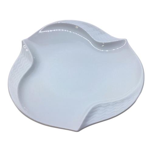 Meissen (マイセン) ホワイトディッシュ ▲/15cm 波の戯れホワイト
